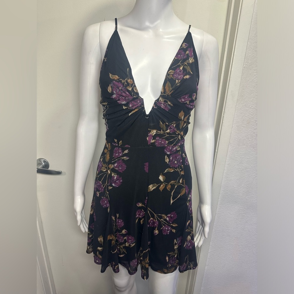 Floral ruched mini dress with wire neckline